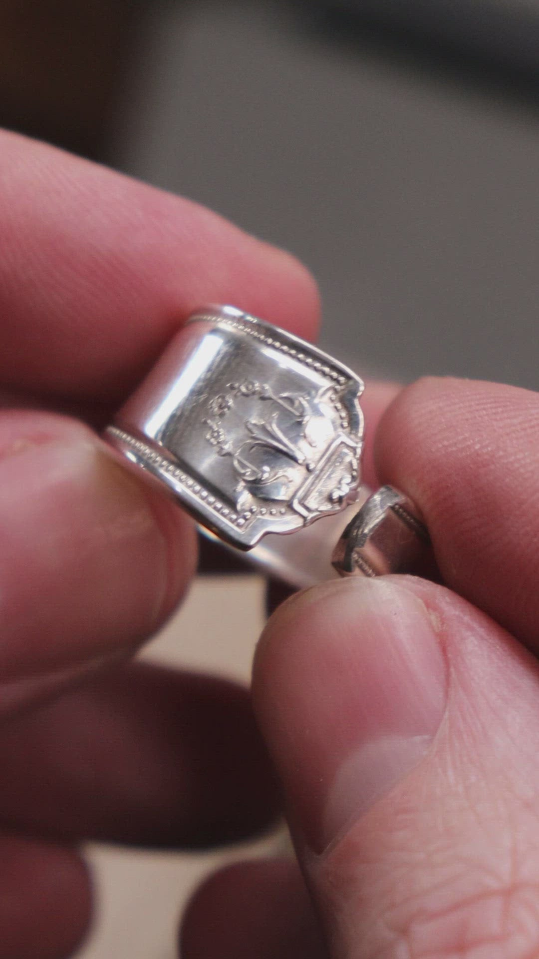  KINGSEESUN Ring Bender Superior Ring Bending Tool & Nylon Dies  Ring Sizer Measuring Tool Ring Making Tool Make Perfect Rings in Seconds