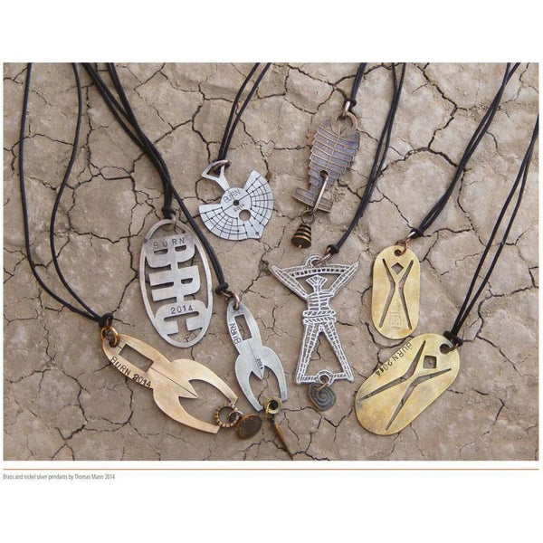 工芸品 earnest hearts Karen black man 工芸品 earnest hearts Karen black man 750 Karen Black Stock